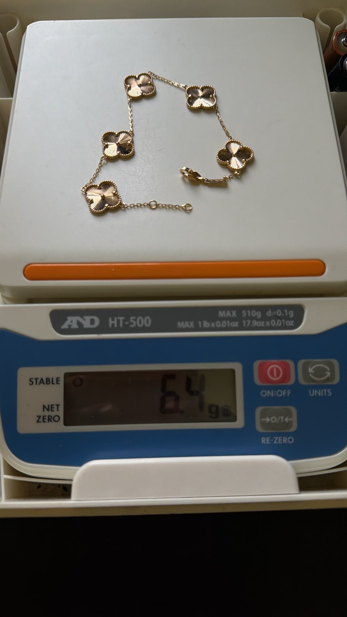 Five-Motif VCA gold BRACELETS