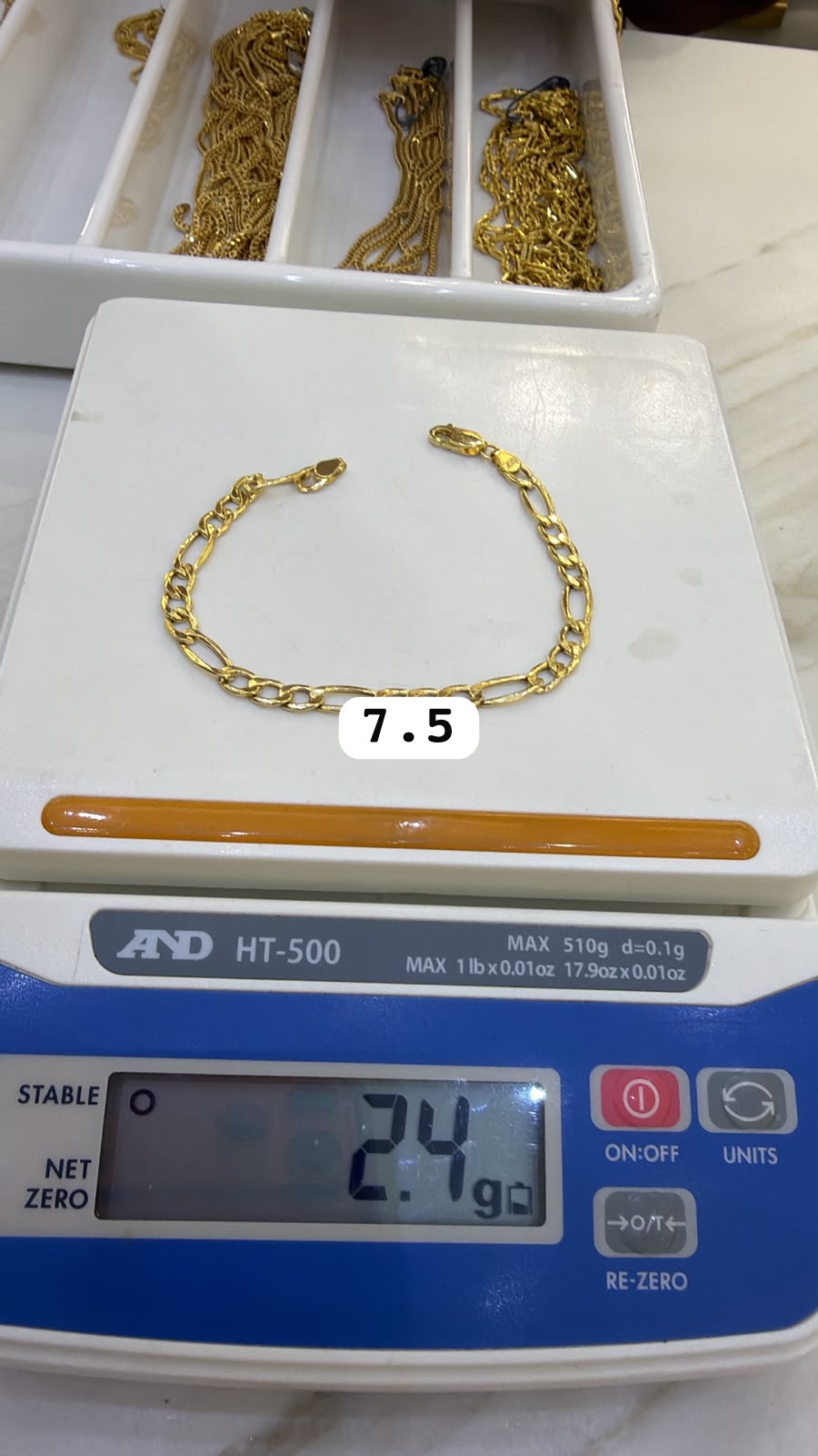 18carat Italian Gold Figaro  Bracelet